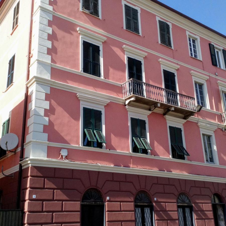 Casa Di Claude 2 Finalmarina Apartment Finale Ligure Exterior photo